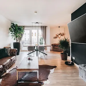 https://stilvolle-4-raumwohnung-im-zentrum-von-dresden.dresdenhotels.net